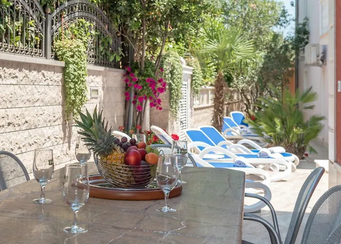 Vila Snjezana Villa Trogir